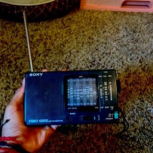 Radio great condition plays good sounds good I’ve used it for awhile and I love